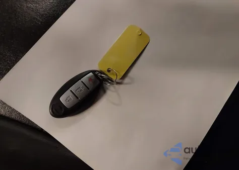 2014 Nissan Pathfinder S z USA, uszkodzony, nr VIN 5N1AR2MM7EC654367